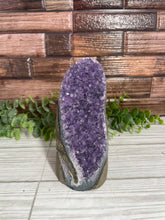 Load image into Gallery viewer, Amethyst Geode