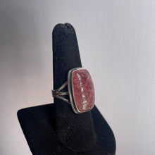 Load image into Gallery viewer, Strawberry Quartz Size 8 Sterling Silver Ring