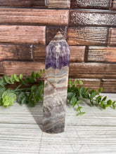 Load image into Gallery viewer, Amethyst/Agate Tower Medium