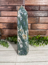 Load image into Gallery viewer, Moss Agate Tower