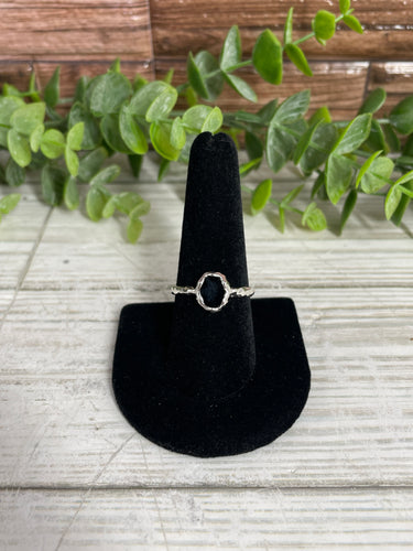 Black Onyx SZ 9 Hammered Sterling Silver Ring