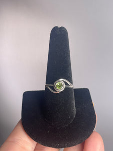 Peridot SZ 9 Sterling Silver Ring