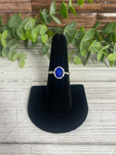 Load image into Gallery viewer, Lapis Lazuli SZ 7 Hammered Sterling Silver Ring