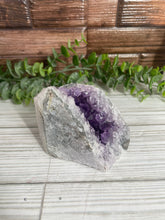 Load image into Gallery viewer, Amethyst Geode