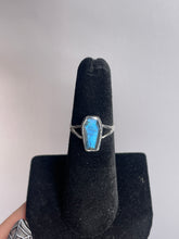 Load image into Gallery viewer, Labradorite SZ 5 Sterling Silver Ring