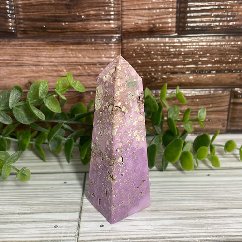 Phosphosiderite Obelisk