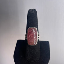 Load image into Gallery viewer, Strawberry Quartz Size 8 Sterling Silver Ring