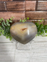 Load image into Gallery viewer, Orca Agate Heart