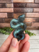 Load image into Gallery viewer, Labradorite Snake Carving