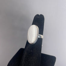 Load image into Gallery viewer, Scolecite Size 5 Sterling Silver Ring