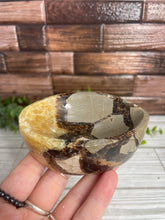 Load image into Gallery viewer, Septarian Calcite Bowl Small