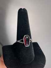 Load image into Gallery viewer, Garnet SZ 9 Sterling Silver Ring