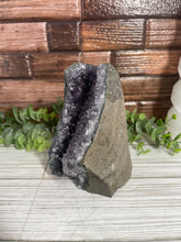 Load image into Gallery viewer, Amethyst Geode