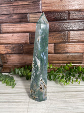 Load image into Gallery viewer, Moss Agate Tower