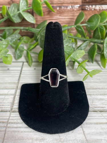 Garnet SZ 9 Sterling Silver Ring