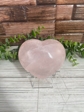 Load image into Gallery viewer, Rose Quartz Heart