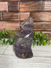 Load image into Gallery viewer, Fluorite Wolf Carving