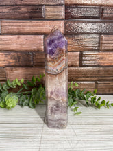 Load image into Gallery viewer, Amethyst/Agate Tower Large