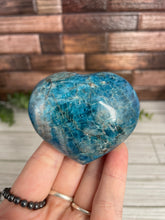 Load image into Gallery viewer, Blue Apatite Heart