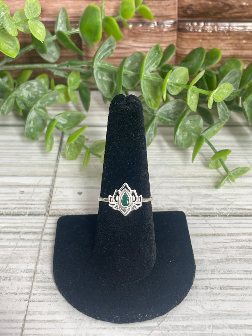 Emerald SZ 8 Sterling Silver