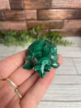 Load image into Gallery viewer, Malachite Frog Carving