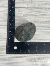 Load image into Gallery viewer, Labradorite Freeform Medium