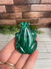 Load image into Gallery viewer, Malachite Frog Carving