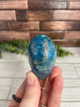 Load image into Gallery viewer, Blue Apatite Heart