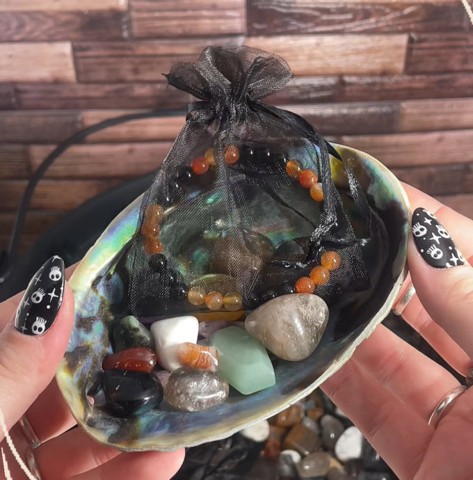 Witch’s Cauldron Crystal Confetti (1 Scoop)