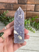 Load image into Gallery viewer, Grape Chalcedony Tower