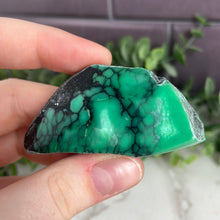 Load image into Gallery viewer, Variscite Half Polished Piece